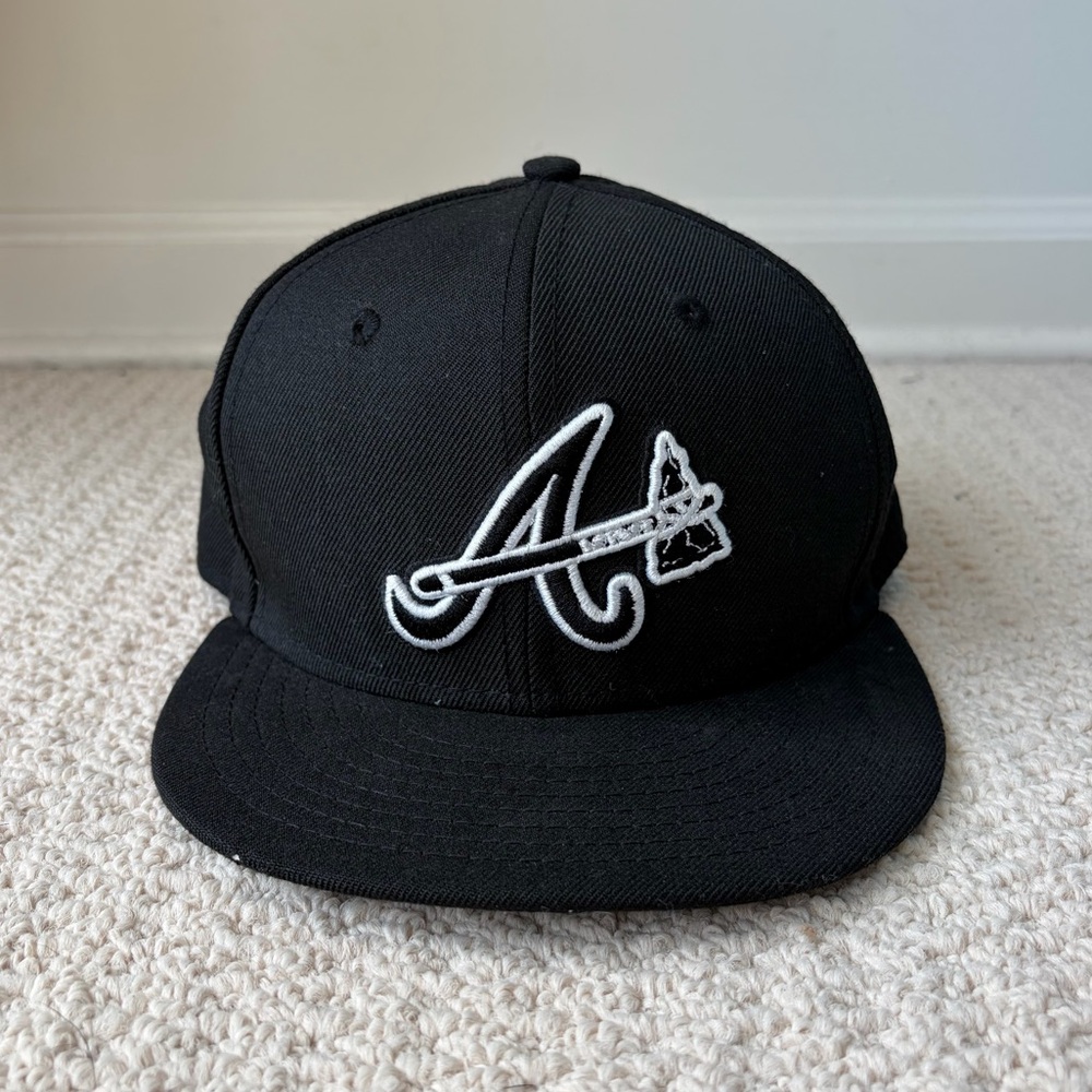 Men’s New Era MLB Atlanta Braves 59Fifty Fitted Hat Size 7 3/8